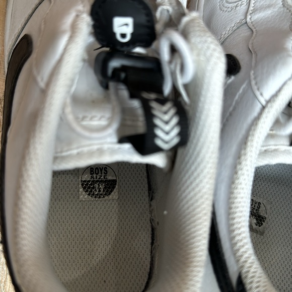RARE NIKE AIRFORCE locking black swoosh, size 3, no rips, holes tears - Picture 5 of 5